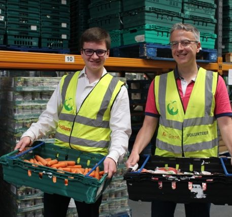 FareShare-volunteers-Ambroise-and-Fabrice