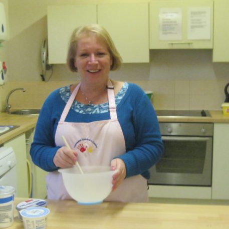 Lynn-cooking-group-leader-Townsend-Childrens-Centr